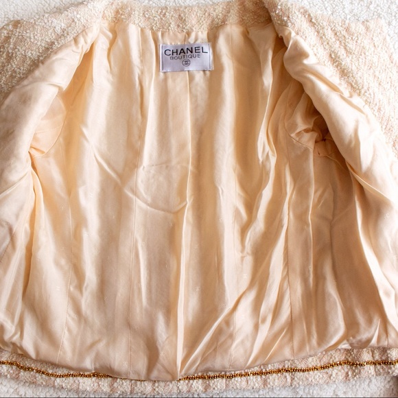 Iconic Chanel Vintage Spring 1994 Peach Pink Suit - Picture 14 of 15